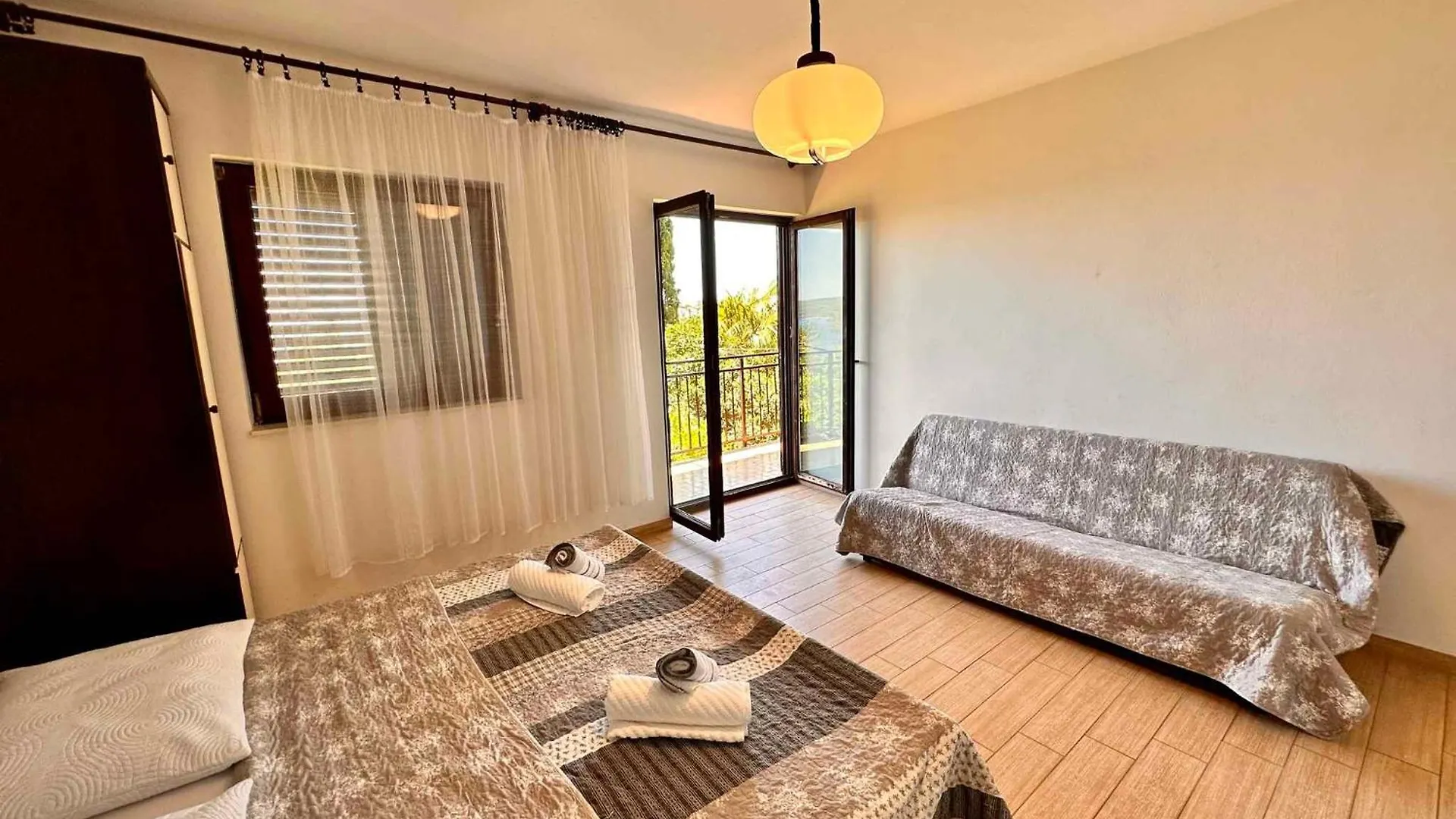 Apartment In Crikvenica 44151
