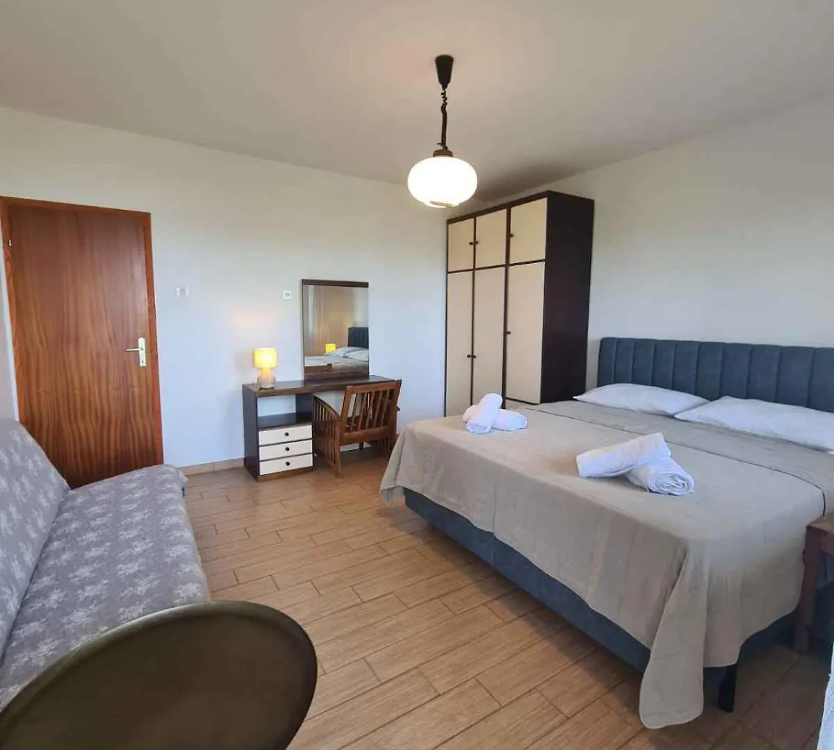 Apartment In Crikvenica 44151